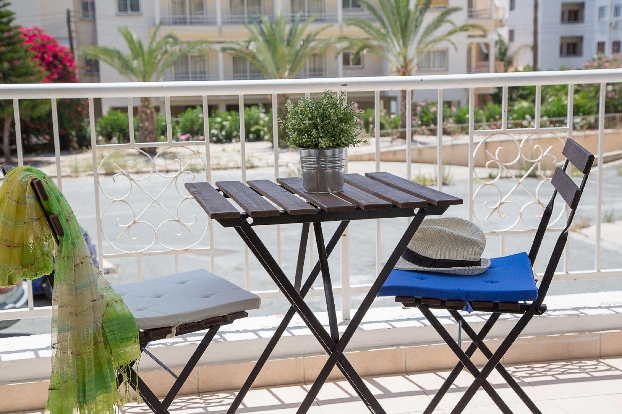 Paphos Love Nest Apartment Eksteriør billede